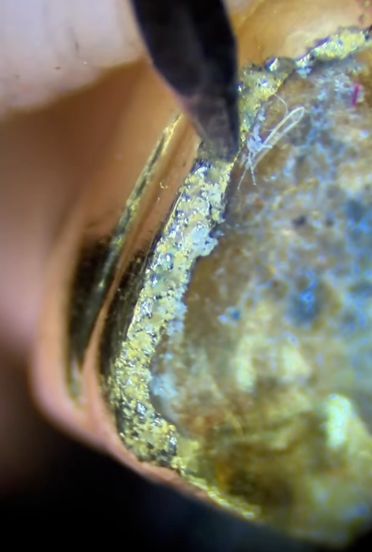 Gold damaged by chlorine pool water