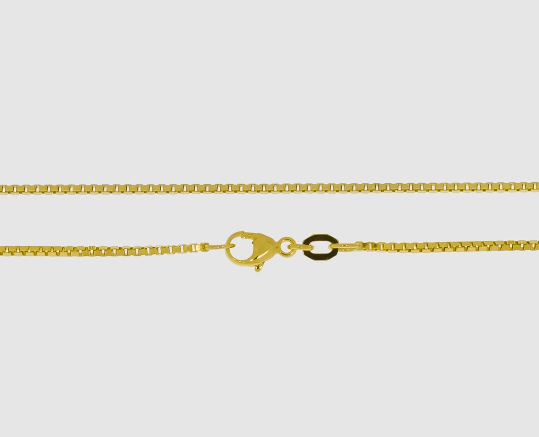 Gold box chain with clasp