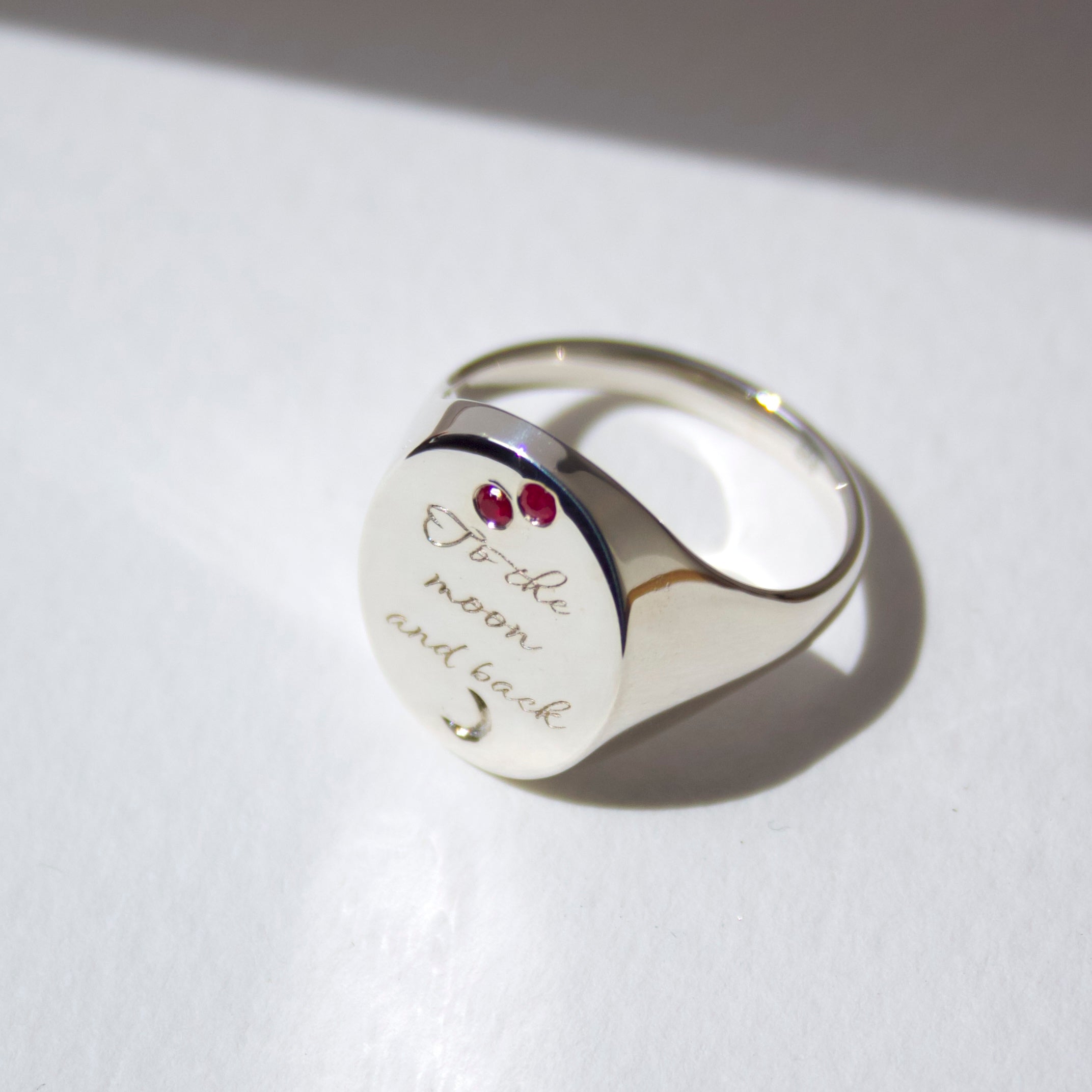 Oval Signet Ring Solid Silver - Personalize online – Arilie